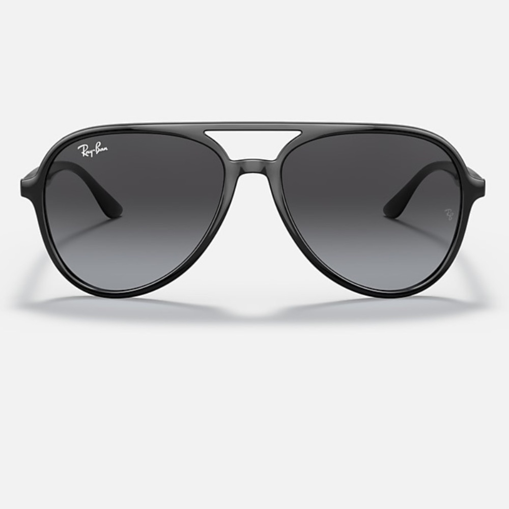 RAY-BAN BLACK PILOT SUNGLASSES
